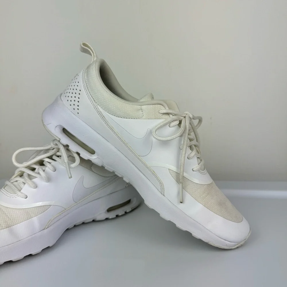 Nike Air Max Thea White Athletic Shoes Sneakers Sz 8